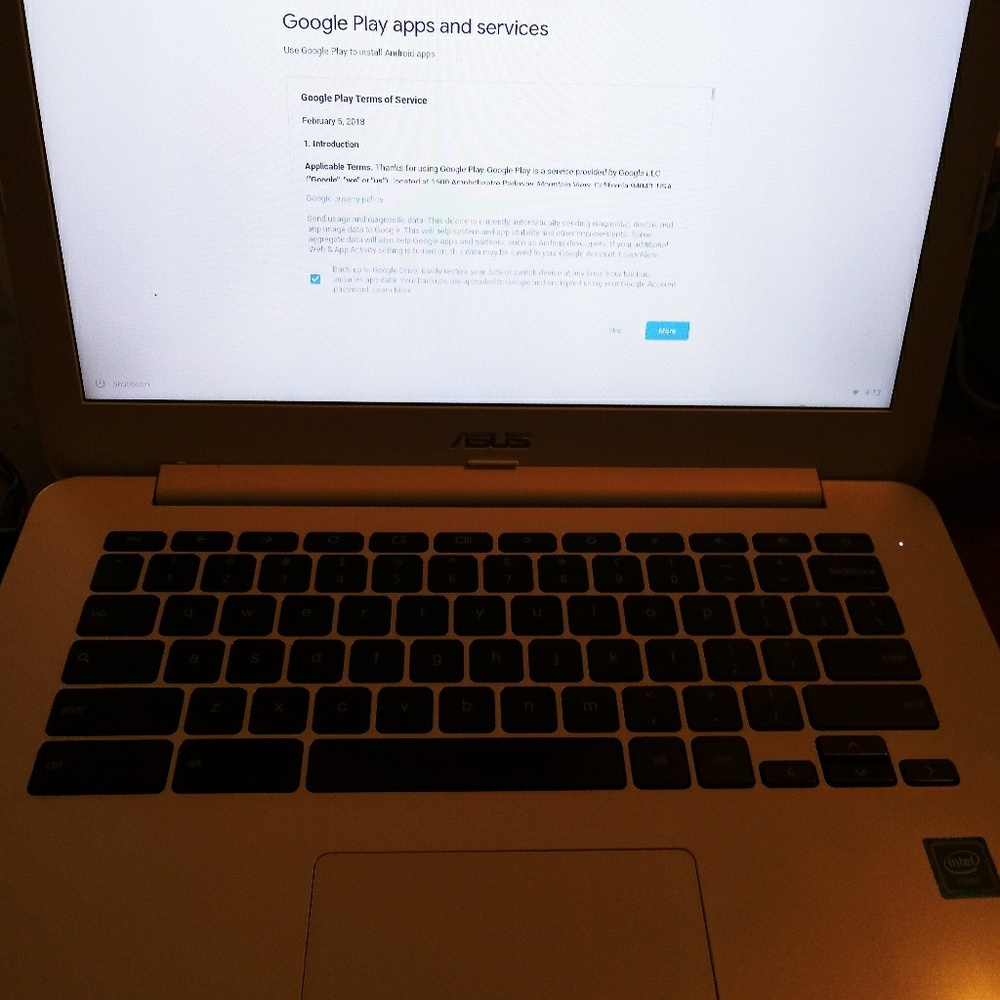 ASUS chromebook - Picture 3 of 5